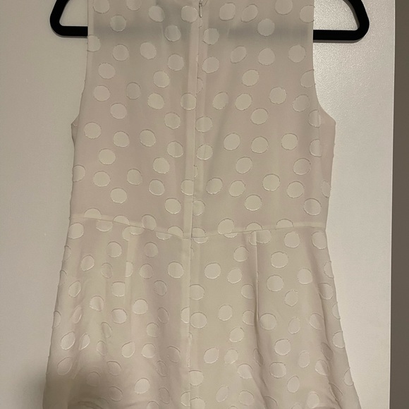 EUC Ann Taylor off white top -SIZE - SMALL - Picture 3 of 3